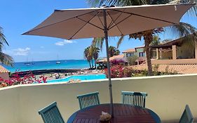 Porto Antigo 1 - Beachfront, Pool & Wifi
