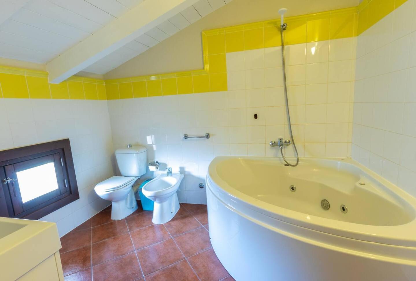 Porto Antigo 1 - Three Bedroom, Pool & Wifi Santa Maria Exterior photo